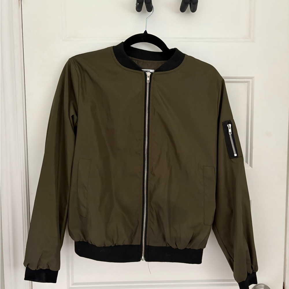 Olive Green Bomber Jacket with Ribbed Cuffs and Stand-Up Collar - Picture 2 of 6